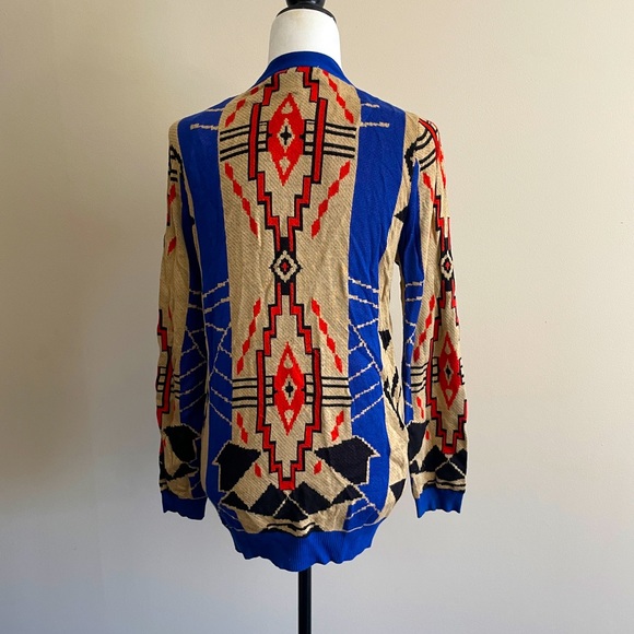 Aztec Funky Sweater - Picture 3 of 3
